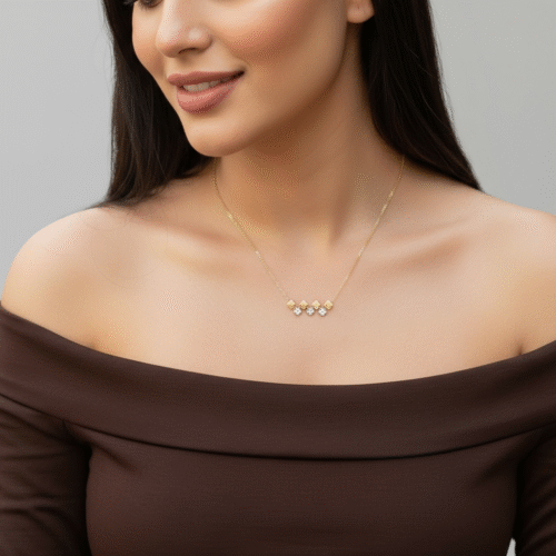 عقد ذهب عيار 18 الوزن 0.90 جرام