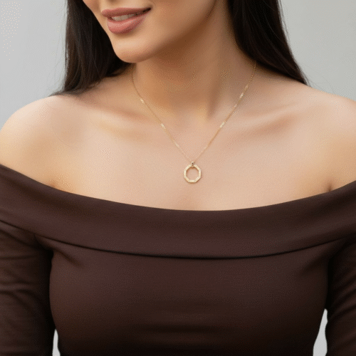 عقد ذهب عيار 18 الوزن 0.68 جرام