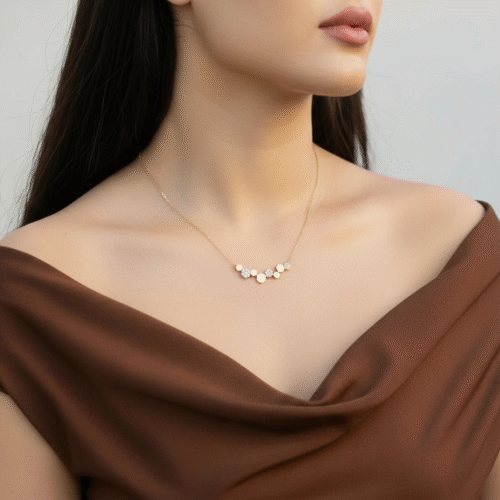 عقد ذهب عيار 18 الوزن 0.91 جرام