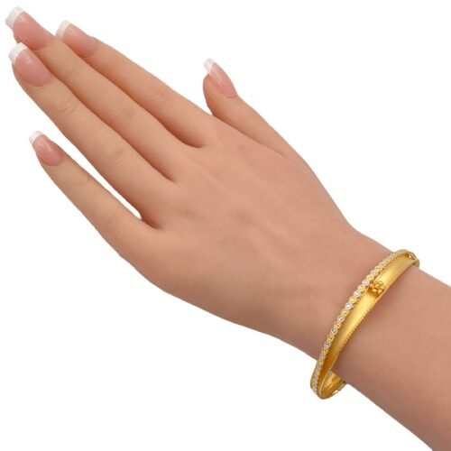 غويشة ذهب عيار 21 وزن 13.43 جم تصميم أنثوي فاخر يزين معصمك