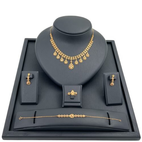 طقم ذهب عيار 21 الوزن 18.43 جرام