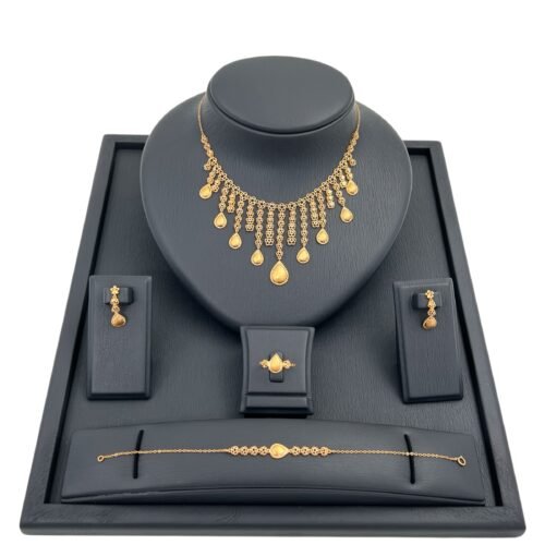 طقم ذهب عيار 21 الوزن 24.25 جرام