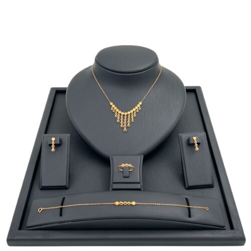 طقم ذهب عيار 21 الوزن الوزن 9 جرام