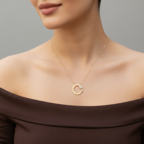 عقد ذهب عيار 18 الوزن 0.77 جرام