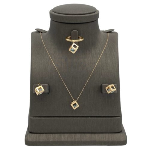 نصف طقم ذهب عيار 18 الوزن 4.92 جرام