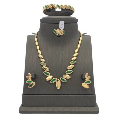 طقم ذهب عيار 18 الوزن 41 جرام